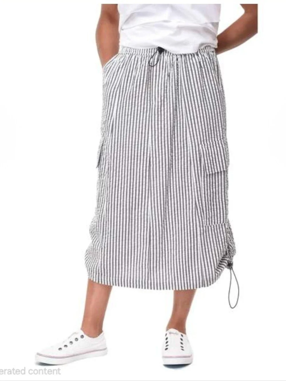 Tulip Brand Vienna Women's Seersucker Gray and White Stripe Cargo Skirt Medium